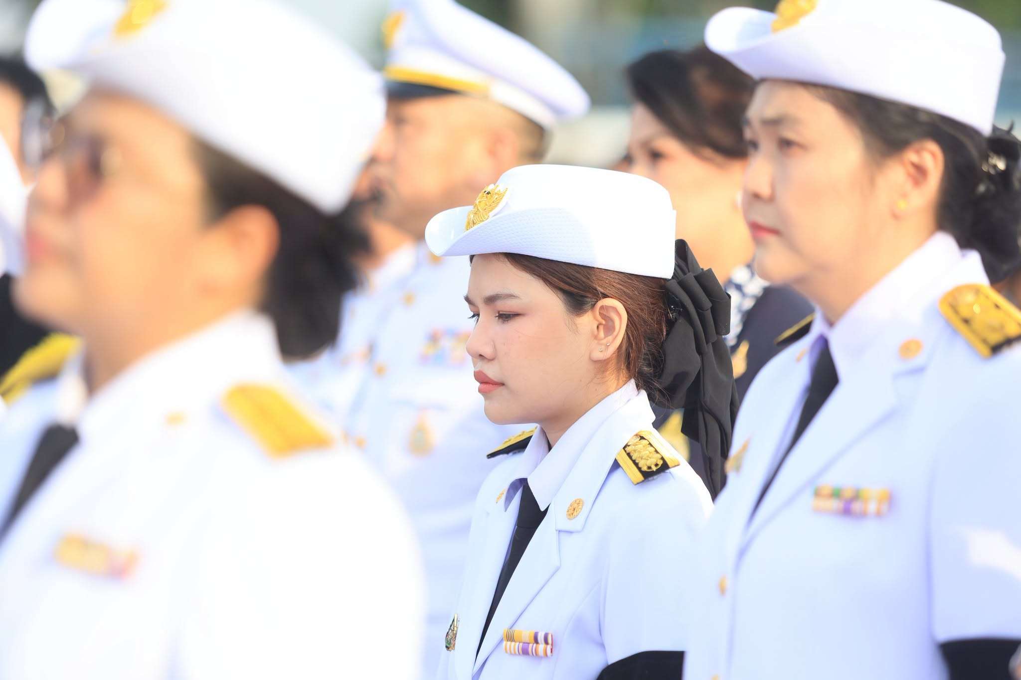 title - ส.ป.ก. ร่วมวางพวงมาลาถวายบังคมพระบรมราชานุสาวรีย์พระบาทสมเด็จพระบรมชนกาธิเบศร มหาภูมิพลอดุลยเดชมหาราช บรมนาถบพิตร เนื่องใน 